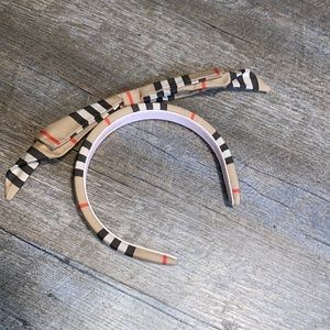 Burberry headband